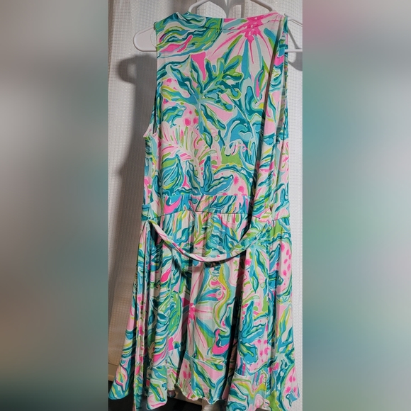 Lilly Pulitzer Rilla Wrap Romper Size Medium One in a Melon - Picture 8 of 8